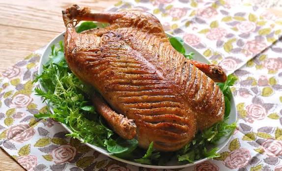 Whole Duck (Vịt Cả Con + Salad) at Hoa Phuong Do