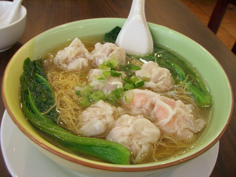 Wonton Chaisu Soup (Mỳ Hoành Thánh) at Hoa Phuong Do